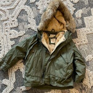 Zara 3-4t green army color hooded coat with Sherpa lining that’s removable
